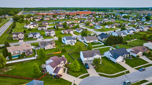 Natural Summer Lawn Care Tips for Midwest Homeowners